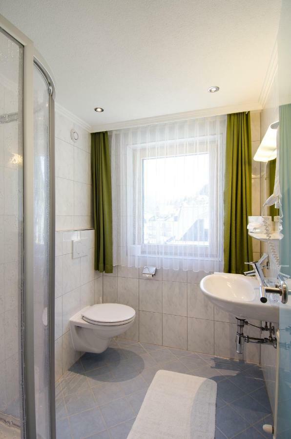 אישגל Hotel Garni Siegele - Inklusive Silvretta-Card Premium מראה חיצוני תמונה