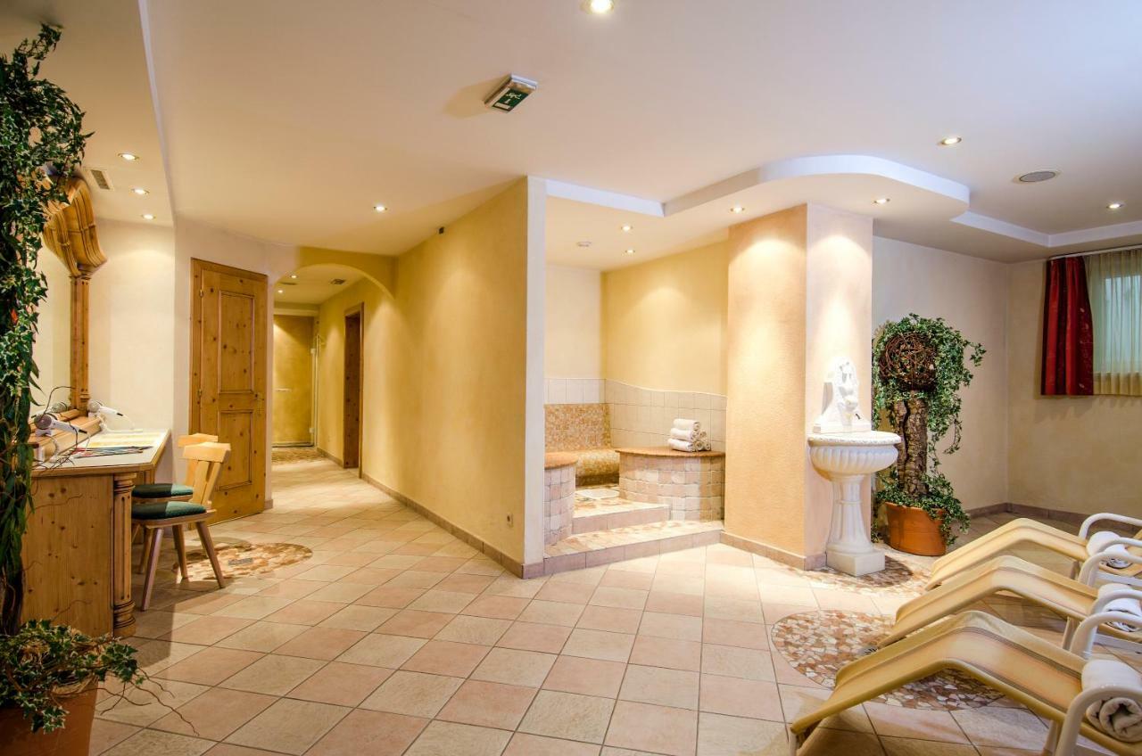 אישגל Hotel Garni Siegele - Inklusive Silvretta-Card Premium מראה חיצוני תמונה